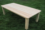 Außentisch aus Lärchenholz